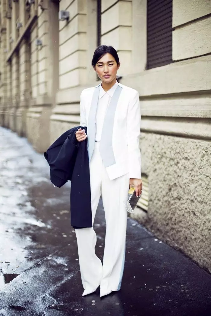 Bikses sieviešu tērpi 2021 (242 fotogrāfijas): jaunas un modes tendences, Chanel Style 14844_230