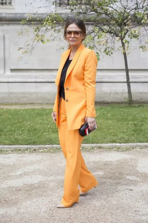 Чалбар Хатын-кызлар костюмы 2021 (242 фото): Яңа һәм мода тенденцияләре, Шанель стиле 14844_25