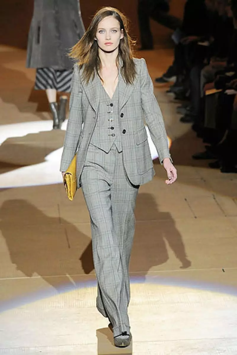 Женски костюми за панталони 2021 (242 снимки): нови и модни тенденции, стил на Chanel 14844_47