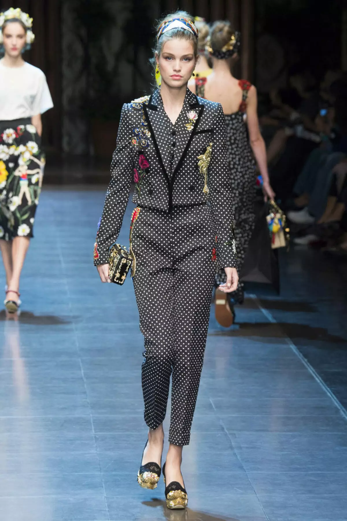 Hlače Ženske kostime 2021 (242 fotografije): Novi i modni trendovi, Chanel Style 14844_53