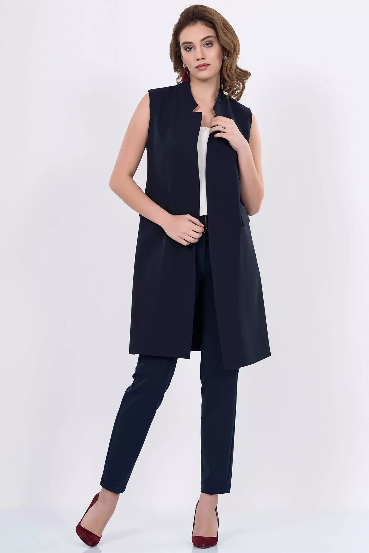 Женски костюми за панталони 2021 (242 снимки): нови и модни тенденции, стил на Chanel 14844_59