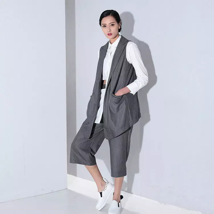 Trouser Կանացի զգեստներ 2021 (242 լուսանկար). Նոր եւ նորաձեւության միտումները, Chanel ոճը 14844_60