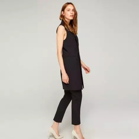 Женски костюми за панталони 2021 (242 снимки): нови и модни тенденции, стил на Chanel 14844_61