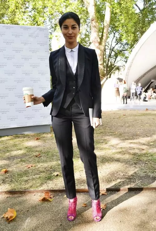 Kostiumy Damskie Spodnie 2021 (242 zdjęcia): Nowe i mody trendy, styl Chanel 14844_68