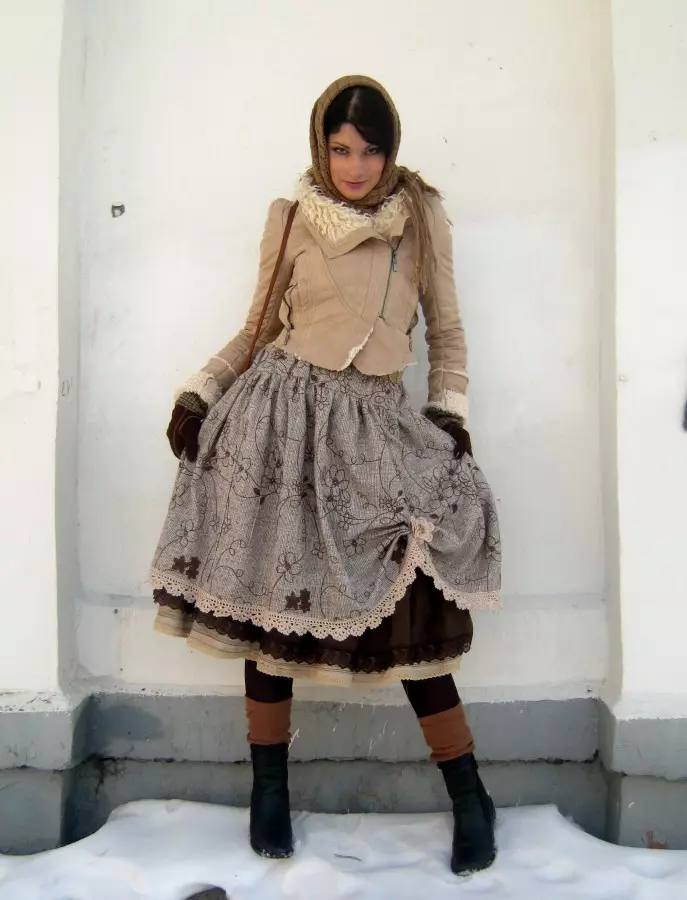 कपड़ों में बोचो शैली (180 फोटो): एक आधुनिक सर्दी और ग्रीष्मकालीन अलमारी दुल्हन और महिलाओं को 50 साल पुराना बनाने के लिए कैसे है 14858_65