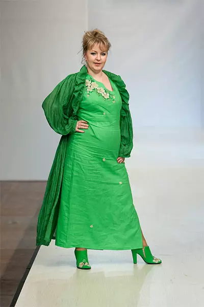 Bocho-style për të plotë (64 foto): gjëra të thurura në stilin Boho për gratë pas 50, rregullat për përdorimin e elementeve booho në veshje 14862_49