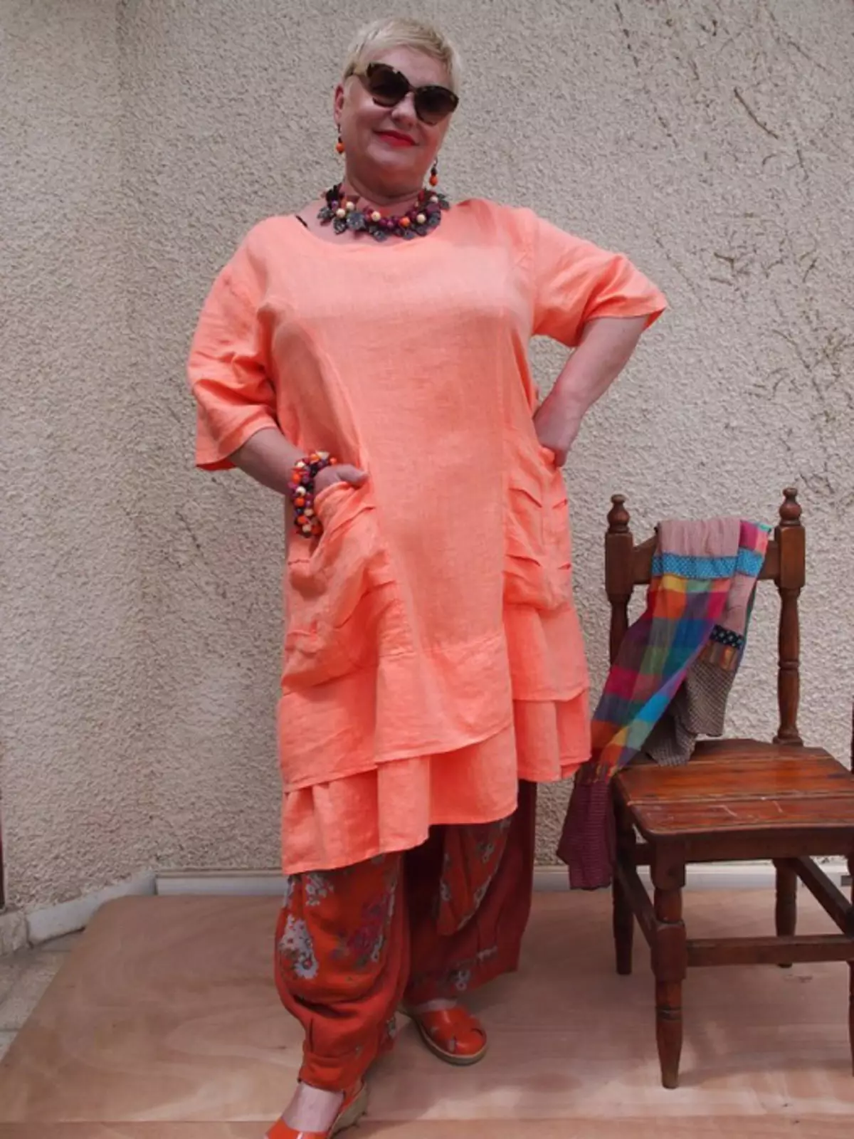 Bocho-style pour complète (64 photos): tricoté de style boho pour les femmes après 50, règles d'utilisation des éléments Booho en vêtements 14862_58