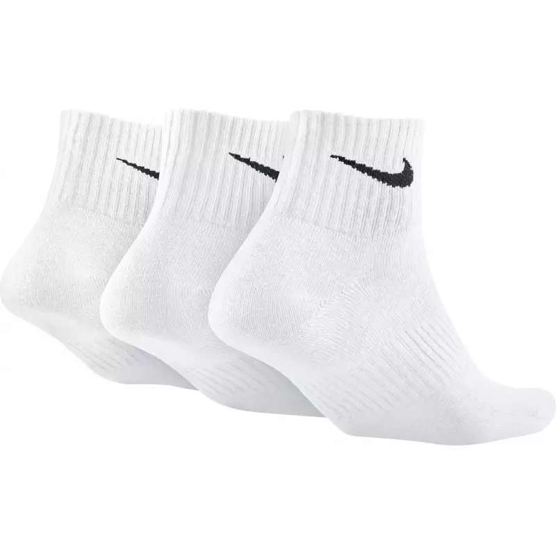 Nike Socks (48 پارچە رەسىم): ئاياللار تەنتەربىيە مودېللىرى 14939_20