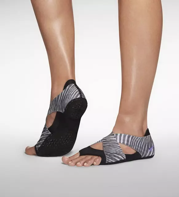 Nike Socks (48 fotos): Modelos deportivos para mujeres 14939_28