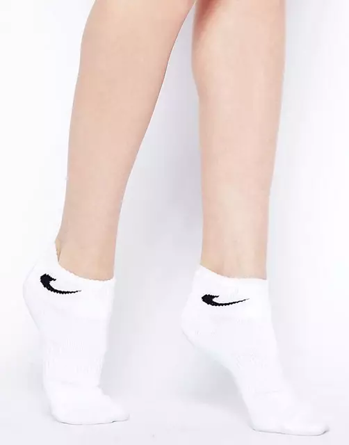 Nike Socks (48 fotos): Modelos deportivos para mujeres 14939_48