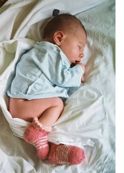 Mitjons per a nadons (59 fotos): models de punt per a les nenes, es determinen amb mides 14951_26