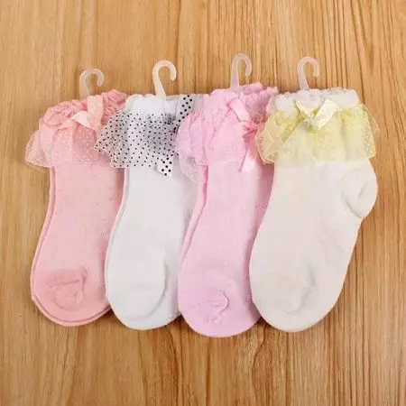 ਨਵਜੰਮੇ ਲਈ socks (59 ਫੋਟੋ): girls ਲਈ ਬੁਣਿਆ ਮਾਡਲ, ਆਕਾਰ ਨਾਲ ਪਤਾ ਕਰ ਰਹੇ ਹਨ 14951_42