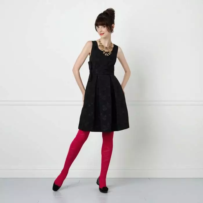 Vilka tights att bära under svart klänning och svarta skor (48 bilder): bilder 14965_39