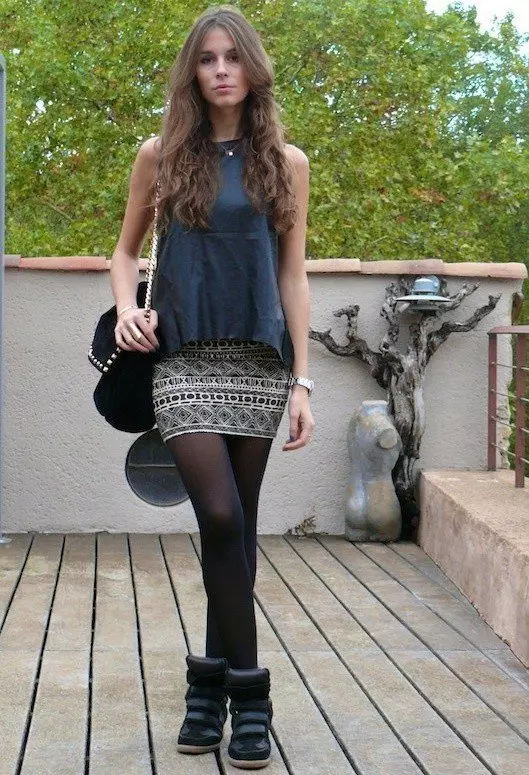 Snovers hitam (39 foto): Apa yang boleh memakai suede wanita dan musim sejuk kulit, kasut merah hitam, model dengan rhinestones 14988_13