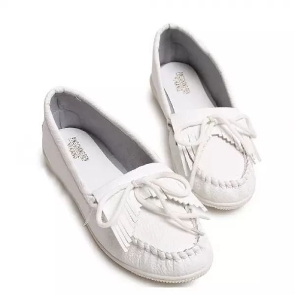 White moccasins kvenna (43 myndir): Leðurmyndir 15041_7