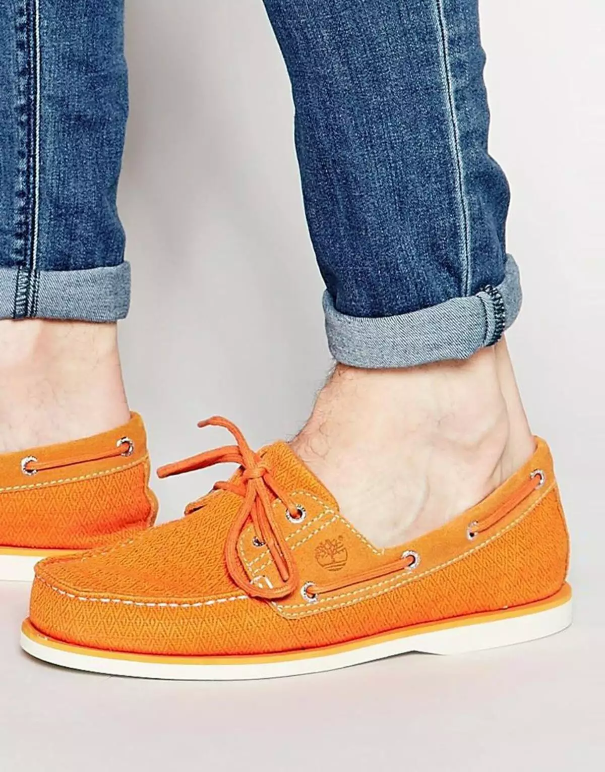 Moccasins: Forbhreathnú ar na brandaí coitianta (60 grianghraf): Wrangler, Timberland, El Tempo, Baldinini, LorIBLU, íomhánna na mban stylish le moccasins 15056_39