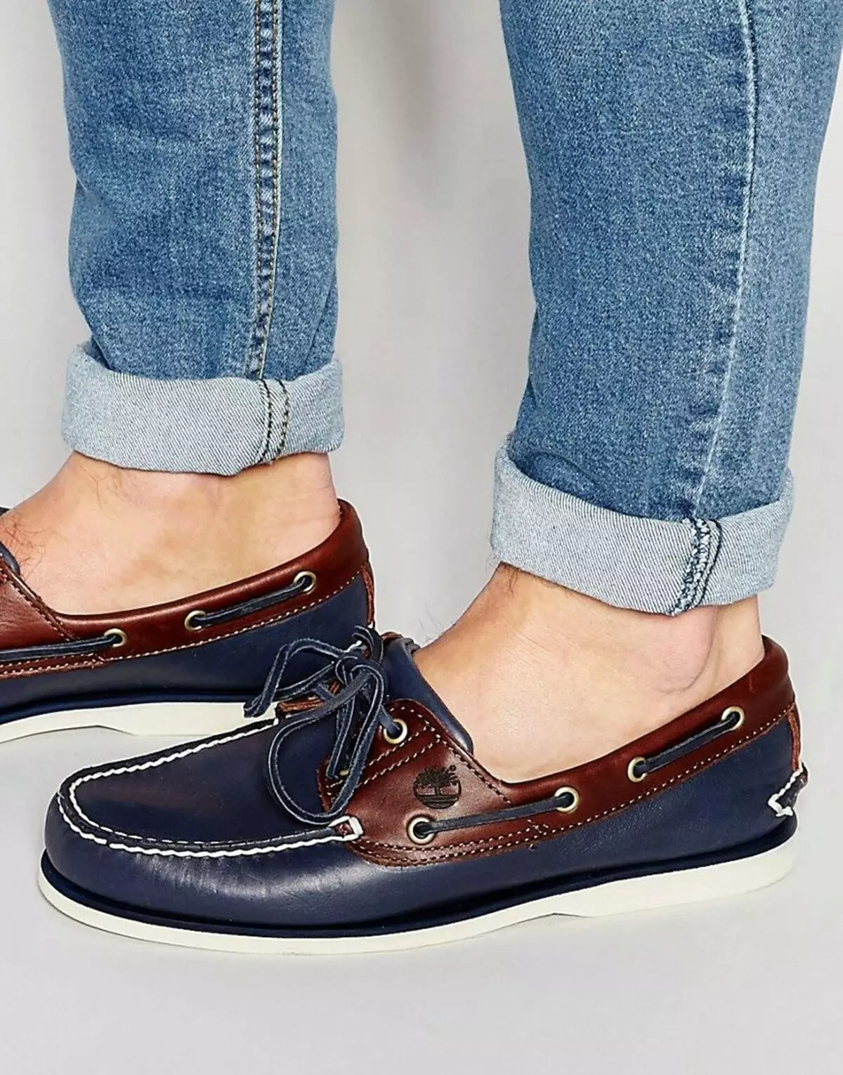 Moccasins: Přehled populárních značek (60 photos): Wrangler, Timberland, El Tempo, Baldinini, Loriblu, stylové dámské snímky s mokasíny 15056_42