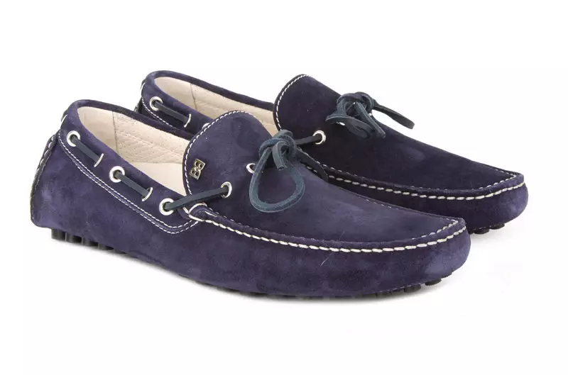 Moccasins: பிரபல பிராண்டுகளின் கண்ணோட்டம் (60 புகைப்படங்கள்): Wrangler, Timberland, El Tempo, Baldinini, Loriblu, Moccasins கொண்டு ஸ்டைலான பெண்கள் படங்கள் 15056_48