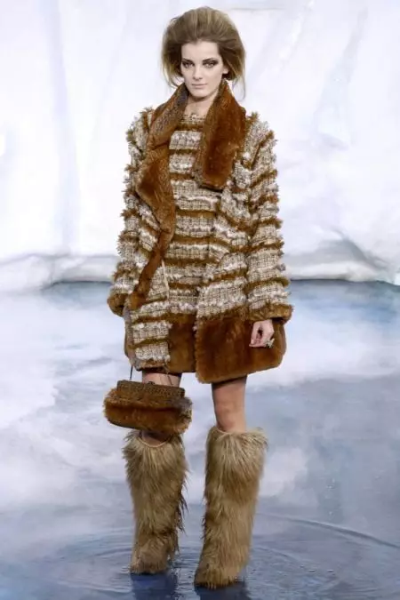 Women sa natural nga maghiusa (53 litrato): Reindeer Fur sapatos nga gihimo sa Canada 15060_27