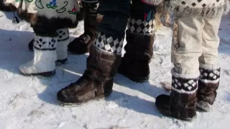 Ženske naravne enote (53 fotografij): čevlji za severne jelene, proizvedene v Kanadi 15060_53