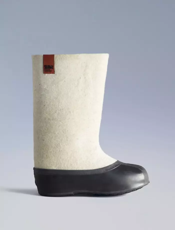 Botas de feltro branco (27 fotos): Como limpar os zapatos brancos sentidos 15067_21