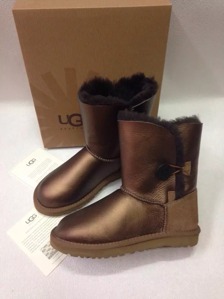 Olive Uggs (46 photos): What are the better women's tidy or suede models, reviews, how to care for uggs 15086_23