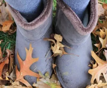 Uggs impermeabili (23 foto): cosa indossare con 15089_20