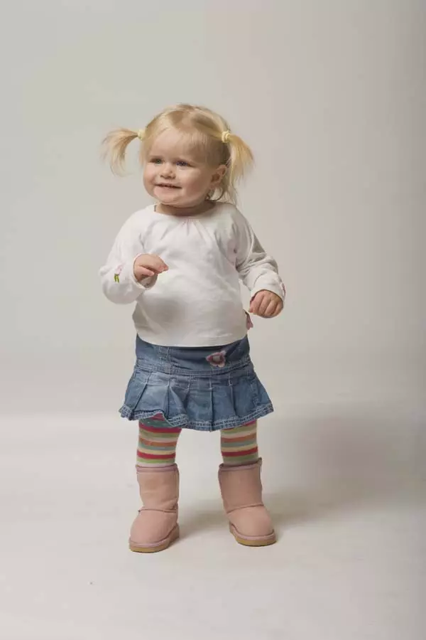 Uggs for kids (32 fotos): shoes foar bern oant it jier, booties-Ugg 15098_30