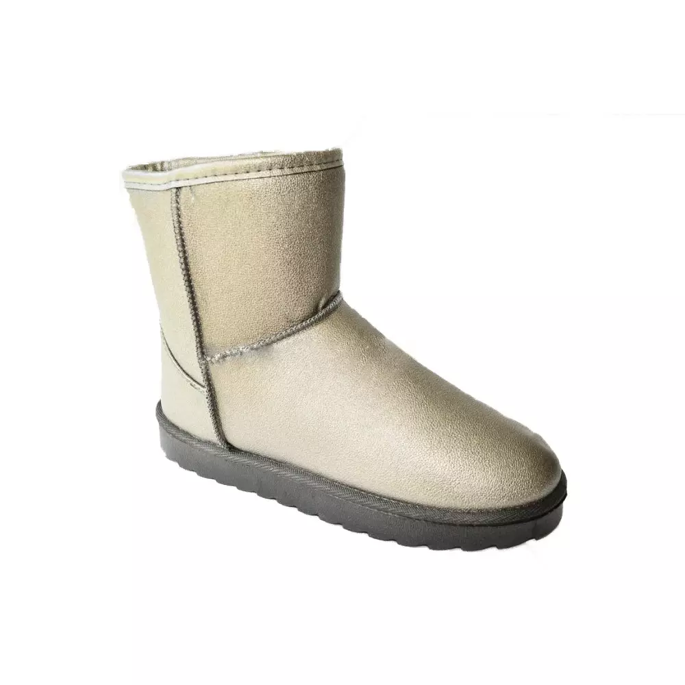 Natural Uggs (43 Fotoen): Fraen d'Modeller vun Schoofspelz an Suede 15099_20