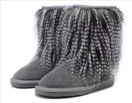 Uggs s kožešinou (78 fotek): Vysoké kožešinové modely, bílé a černé, s přírodní liškou 15107_46