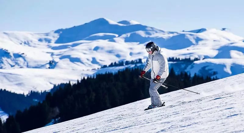 รองเท้าสกี Tecnica (29 รูป): เด็กและผู้หญิงรุ่นสำหรับนักเล่นสกี Ski Ski Ski, ฟีนิกซ์, มังกรจากเครื่องใช้ไฟฟ้า 15109_2