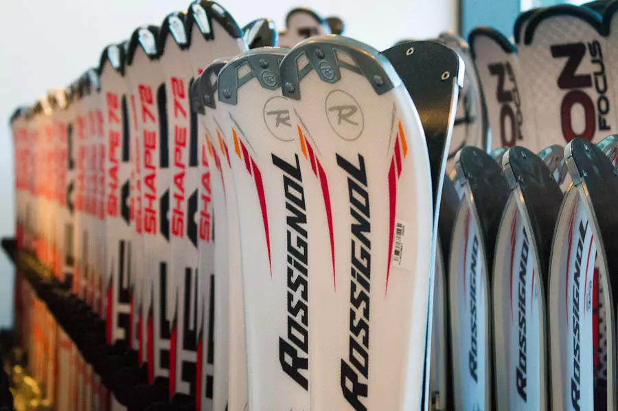 Rossignol лыжа өтүгү (48 сүрөт): Лыжа моделдери, сноуборддор үчүн, балдардын өтүгү 