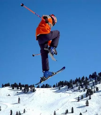 Lange Ski Boots (23 foto): Ulasan dari anak-anak sepatu ski 15121_5