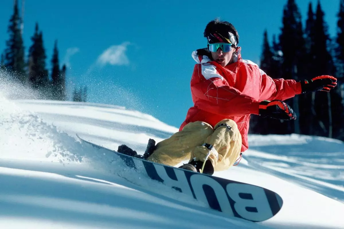 Botas de Snowboard (119 fotos): Como escolher botas de snowboard para mulheres, modelo Nike, Adidas e outras marcas populares 15127_118