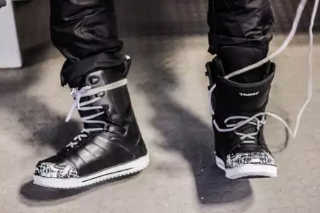 Snowboard Boots (119 mga larawan): Paano pumili ng snowboard boots para sa mga kababaihan, modelo Nike, Adidas at iba pang mga sikat na tatak 15127_58