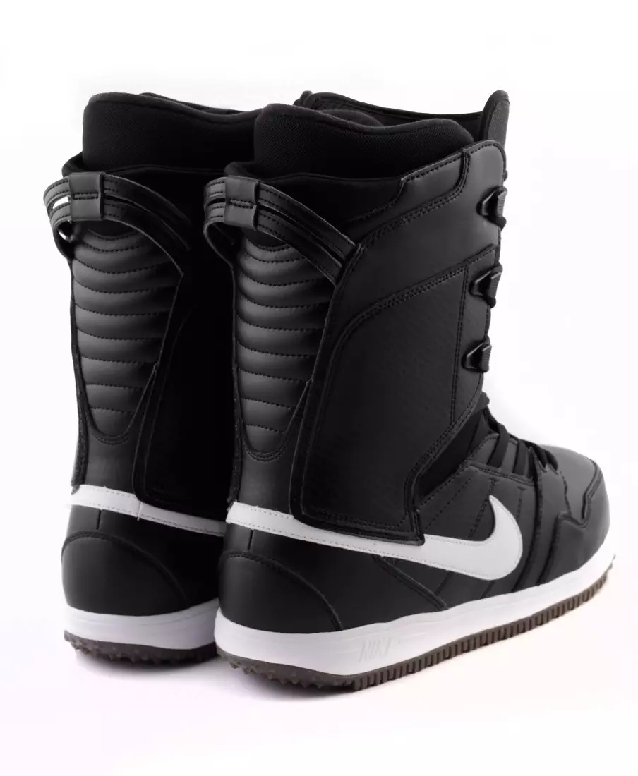 Snowboard Boots (119 mga larawan): Paano pumili ng snowboard boots para sa mga kababaihan, modelo Nike, Adidas at iba pang mga sikat na tatak 15127_86