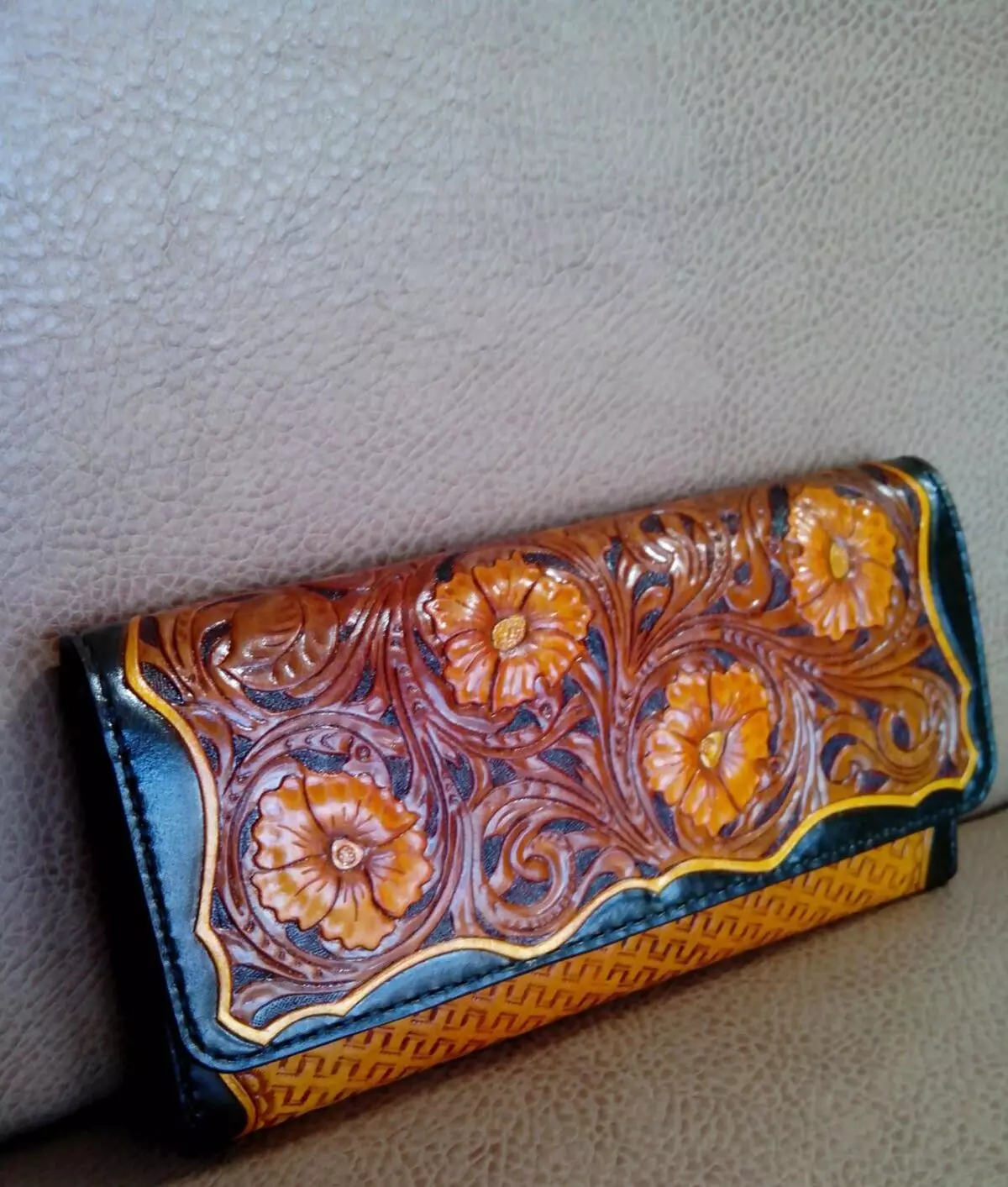 Handmade Wallets (62 foto's): Leder Pursites, Dames Wallet makke fan echte leder 15134_43