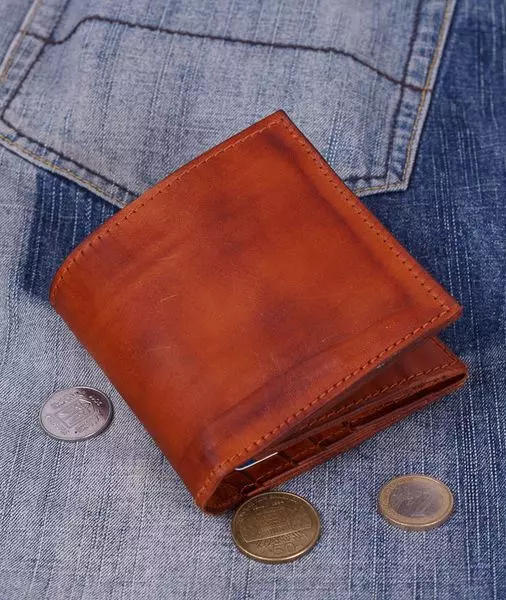 Maoko Wallets (62 photos): Leather motesheni, chikwama chevakadzi chakagadzirwa nehombodo yechokwadi 15134_55