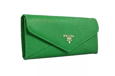 Prada Wallet (34 mga larawan): Review ng mga modelo ng kababaihan mula sa sikat na Brand Prada 15150_27