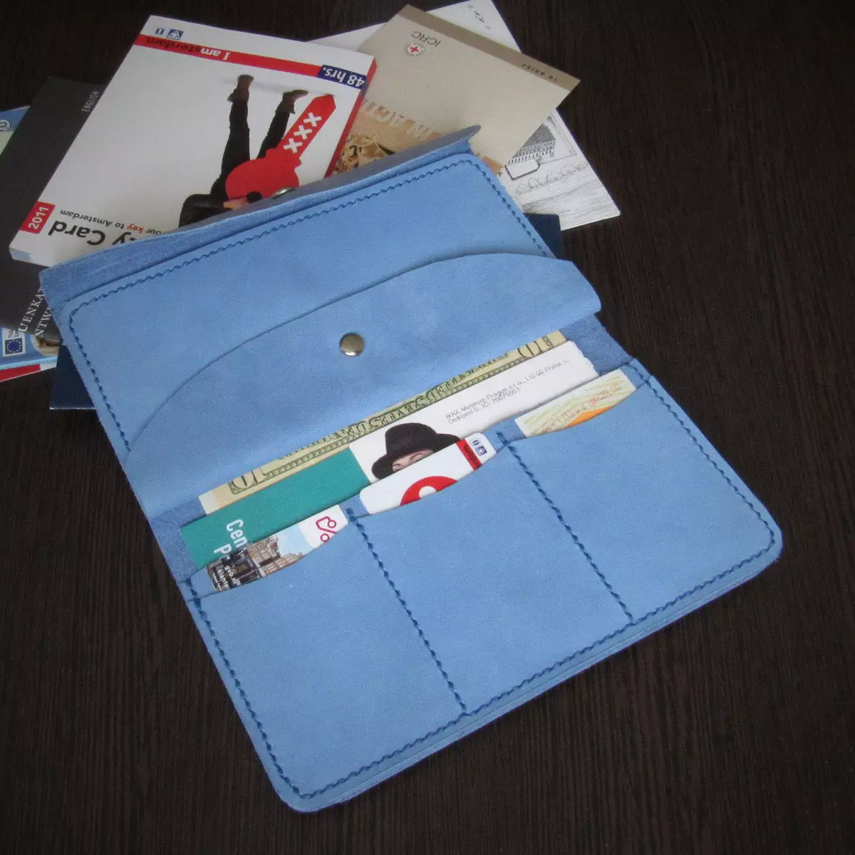 大型女性の財布（53枚の写真）：文書事務所で大規模な信頼性の高い財布の名前は何ですか 15155_39