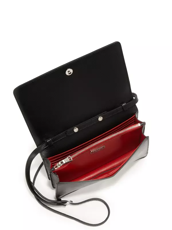กระเป๋าสตางค์สีแดง (65 รูป): กระเป๋าหนังผู้หญิงสีแดง 15161_63
