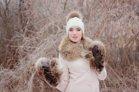 Mittens (48 fotos): modelos femeninos hechos de piel de conejo natural y cuero en piel artificial, niños 15175_28