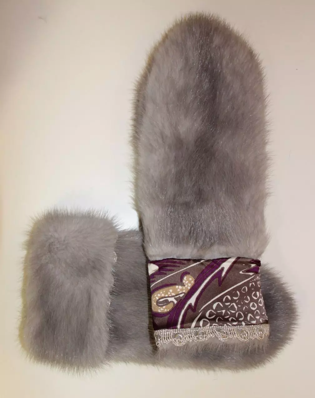 Fur mittens (48 Amafoto): Moderi Yumugore Yakozwe Yumutwe Urukwavu 15175_39