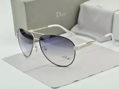 gafas de sol Dior (58 fotos): Gafas de sol de la marca de fábrica famosa 15181_41