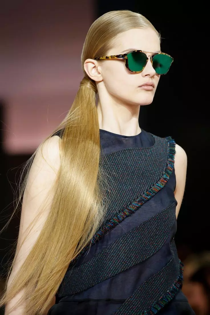 Dior Sunglasses (58 sary): Sunglasses avy amin'ny marika malaza 15181_44