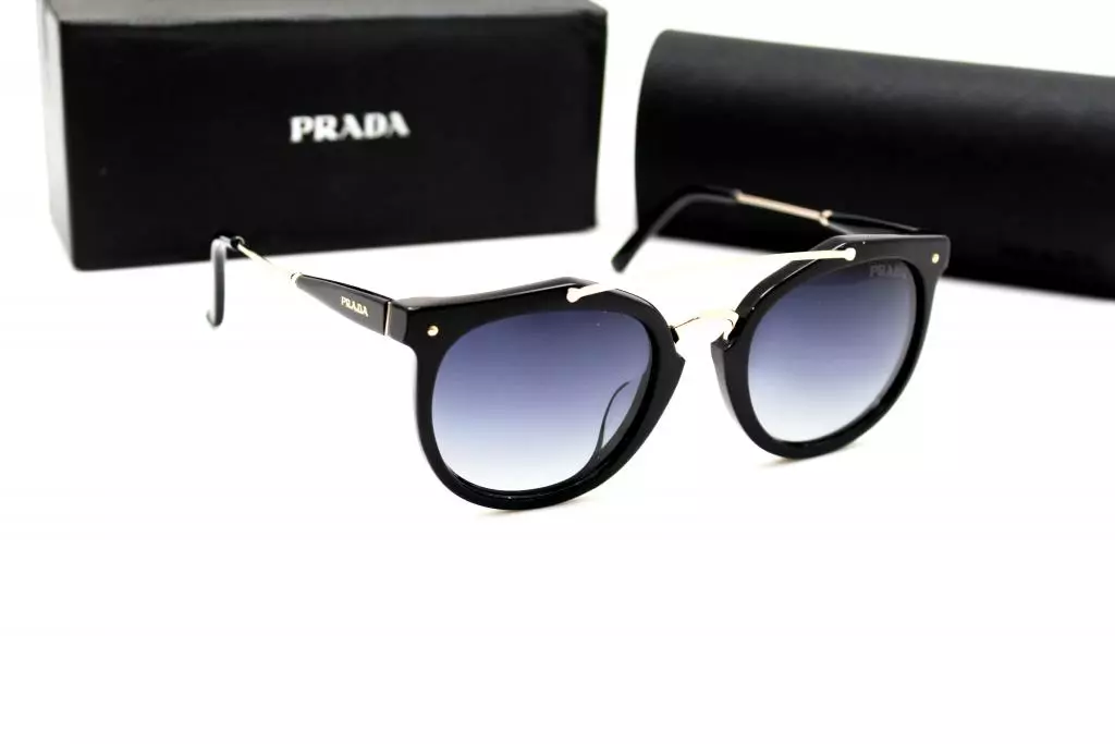 Prada Sunglasses（54写真）：有名なブランドからの女性のサングラスに関するフィードバック 15185_45