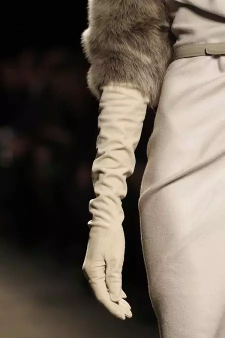 Беле рукавице (36 фотографија): памук и сатини, кратки и дуги модели, како да изабере и где да се носе 15198_28
