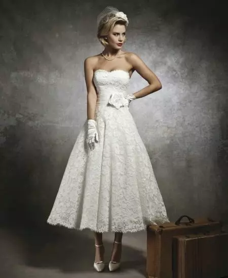 婚禮手套（59張照片）：女孩的短手套，婚禮的白色蕾絲手套 15199_22