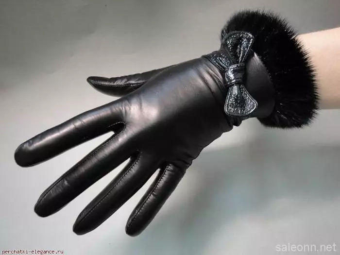 Gloves ya Wanawake (Picha 123): Nini kuvaa mifano nyeusi na nyekundu, suede na sueden, jinsi ya kuamua ukubwa 15201_43