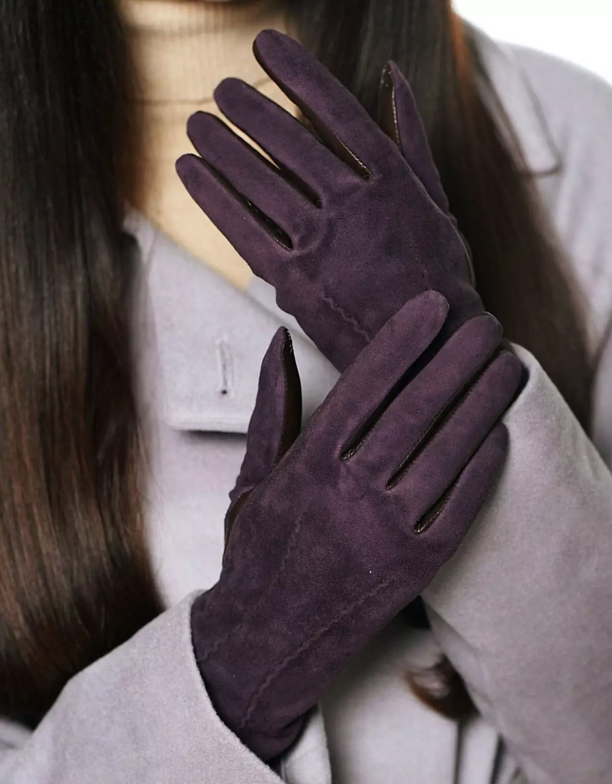 Sarung tangan wanita (123 gambar): Apa yang harus memakai model hitam dan merah, suede dan bulu, bagaimana untuk menentukan saiznya 15201_67